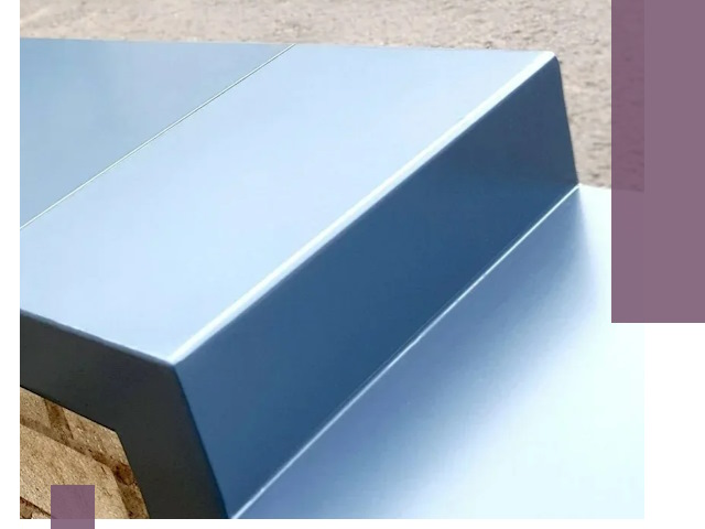 Крышки на парапет в Первоуральске: изготовление и монтаж под ключ